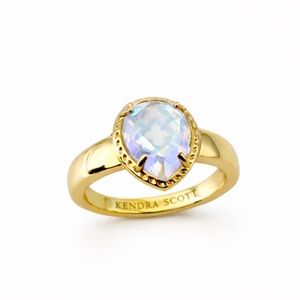 Kendra Scott Sami Ring in gold. Size 7